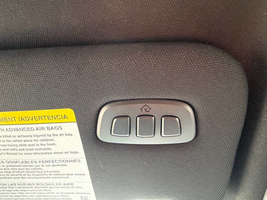 Used 2025 Ford Explorer Platinum w/ LUX Leather Package image 34