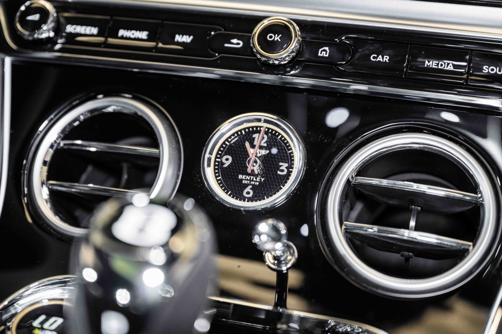 Used 2024 Bentley Continental GT Speed image 33