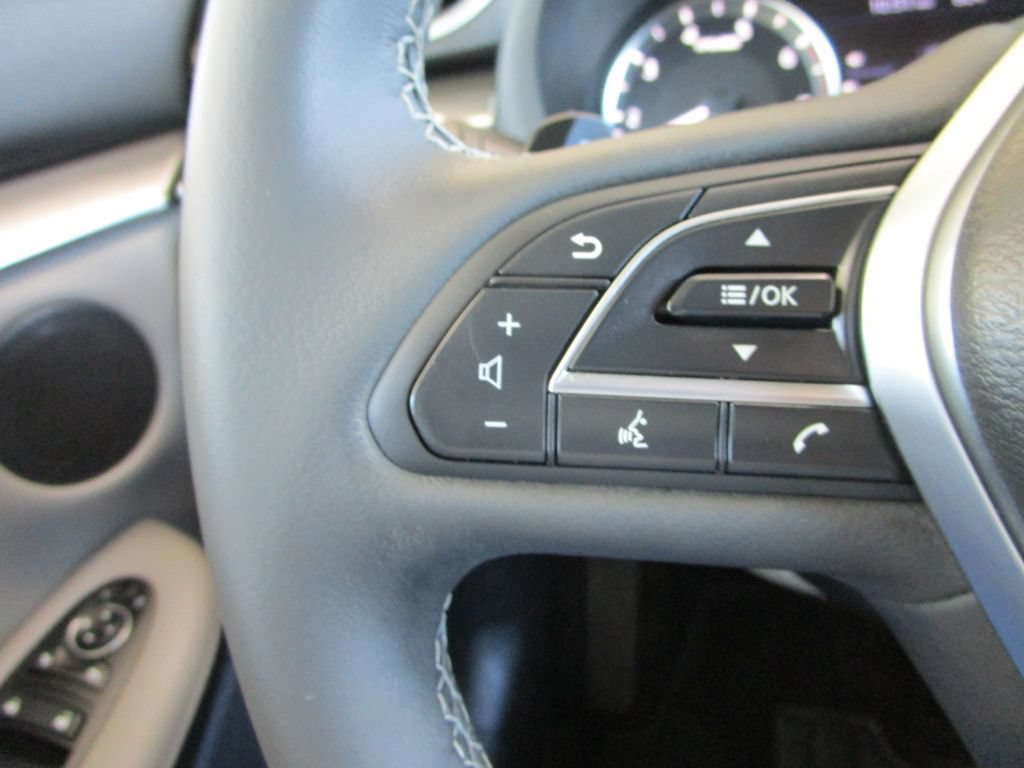 Used 2023 INFINITI QX50 Luxe w/ Cargo Package FWD image 33
