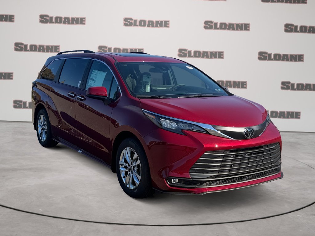 New 2026 Toyota Sienna XLE AWD/4WD image 7