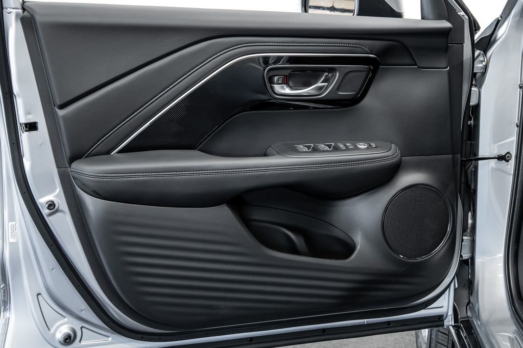 Certified 2025 Acura ADX FWD image 9
