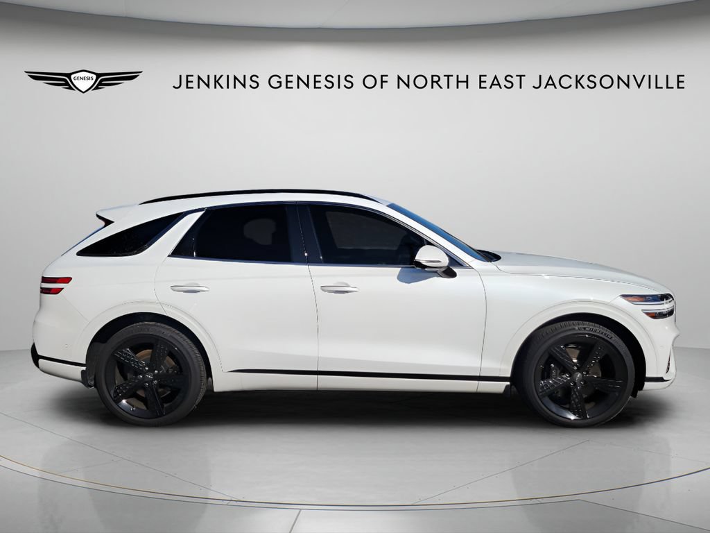 Used 2025 Genesis GV70 2.5T w/ Sport Prestige Package AWD/4WD image 2