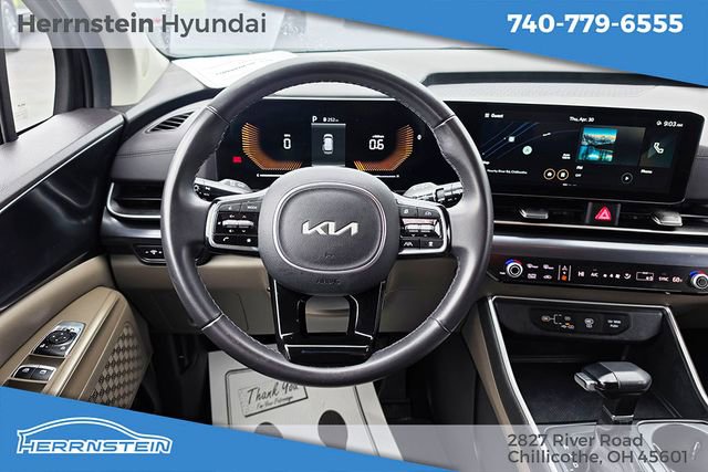 Used 2025 Kia Carnival FWD image 7