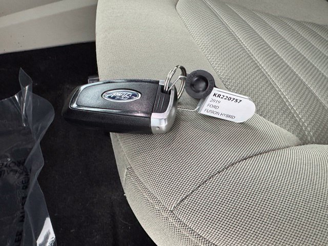 Used 2019 Ford Fusion SE FWD image 26