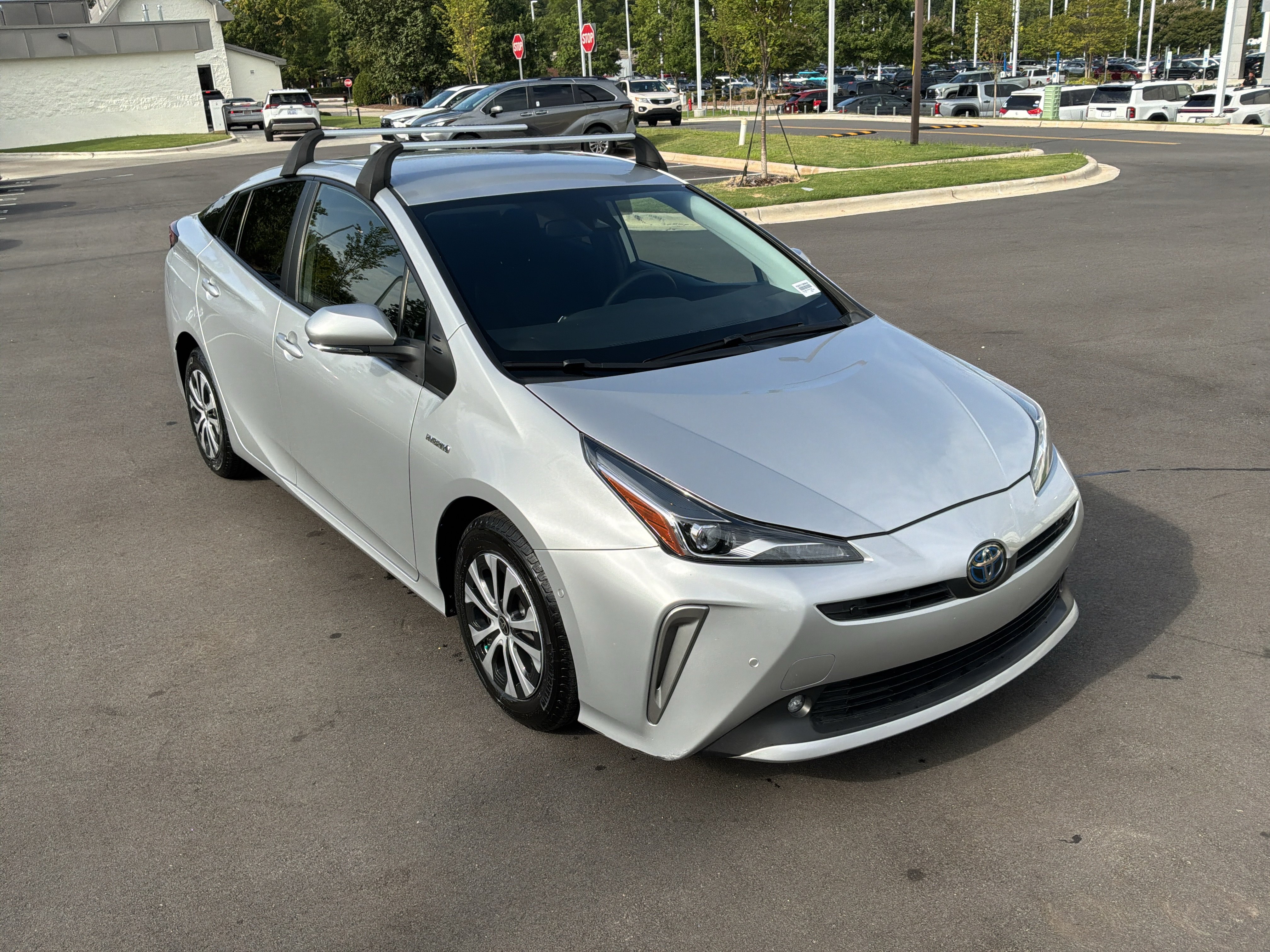 Used 2021 Toyota Prius LE AWD/4WD video 1