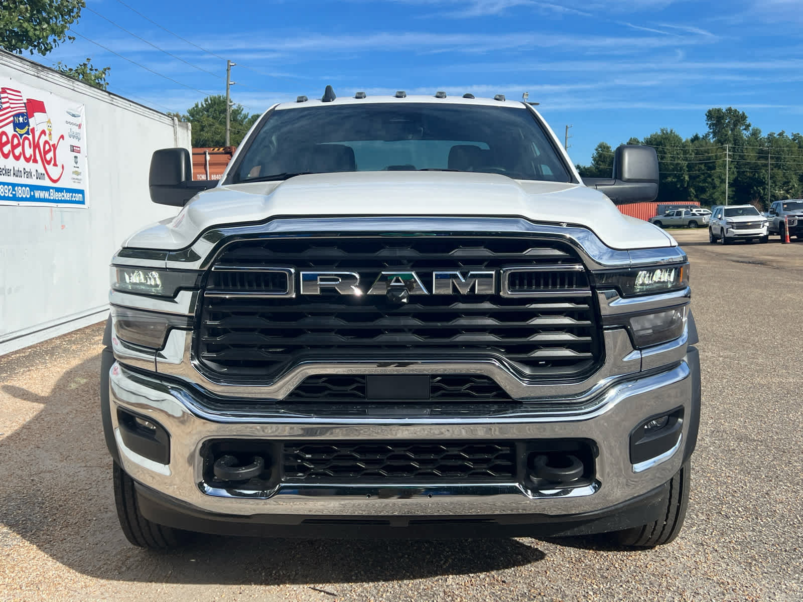 New 2026 RAM 4500 4x4 Crew Cab DRW image 5