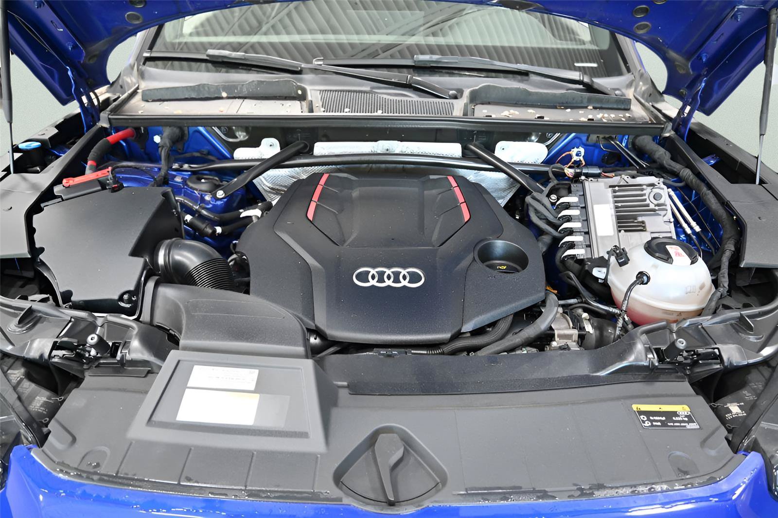 Used 2022 Audi SQ5 Premium Plus w/ Premium Plus Package AWD/4WD image 37