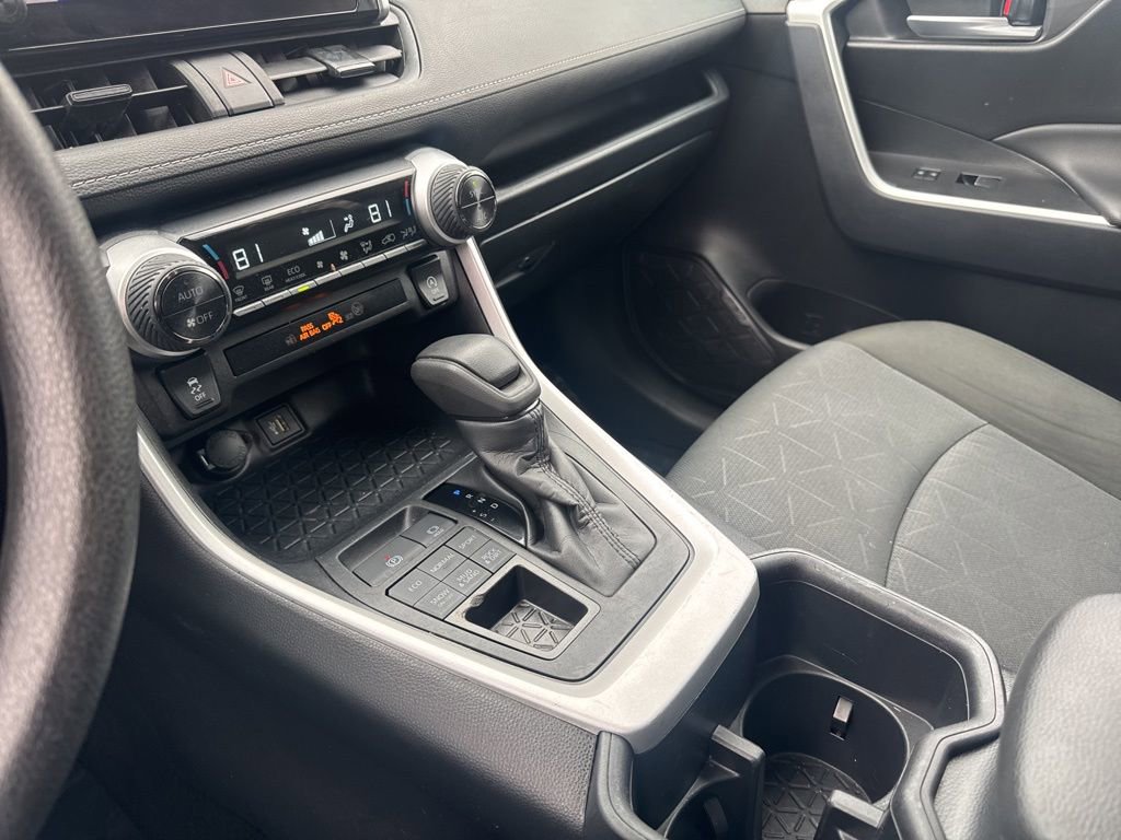 Used 2025 Toyota RAV4 XLE image 47