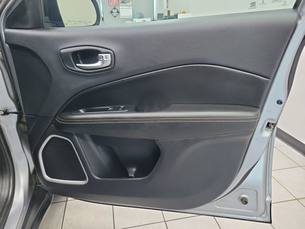 Used 2018 Jeep Compass Sport FWD image 19