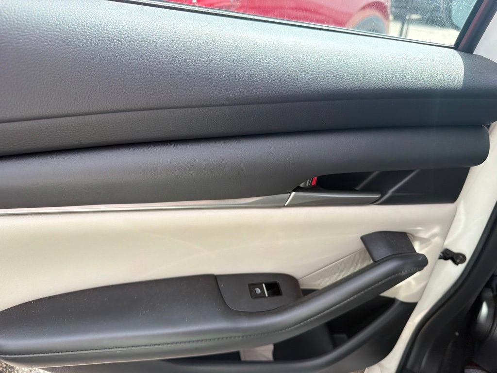 Used 2020 MAZDA MAZDA3 Sedan w/ Select Package FWD image 5