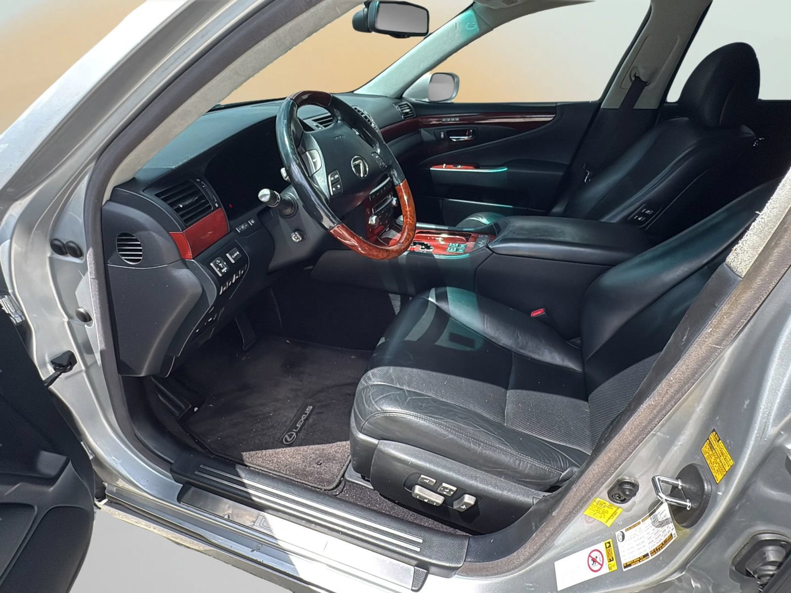 Used 2012 Lexus LS 460 L w/ Luxury Pkg RWD image 19