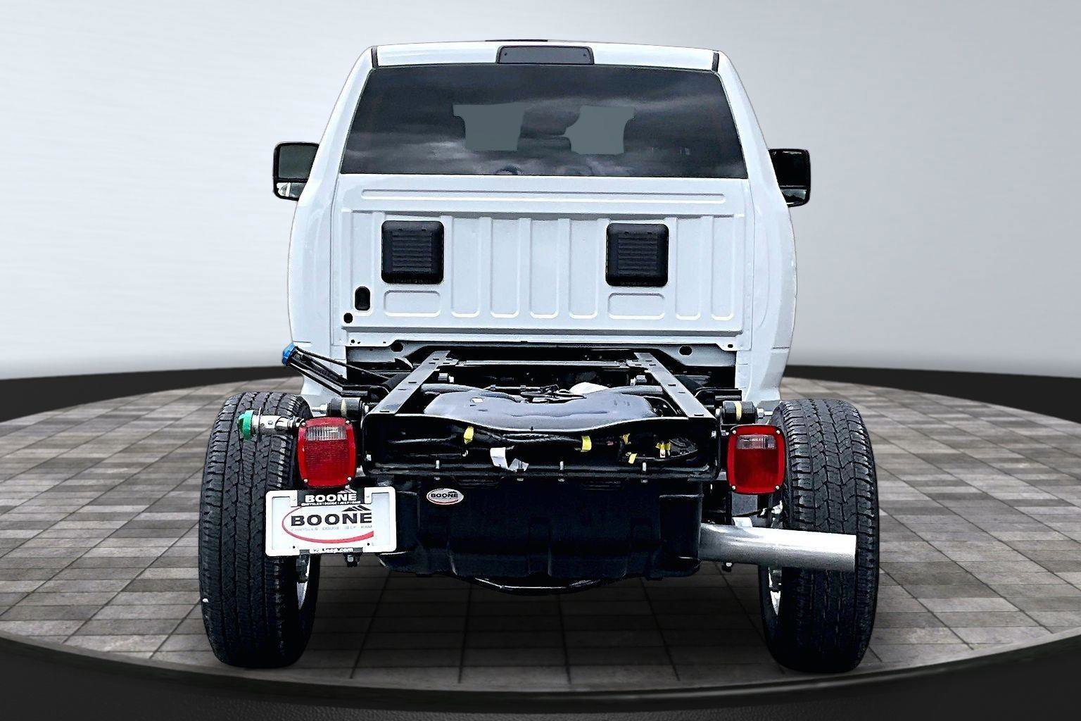 New 2026 RAM 3500 Tradesman w/ Chrome Appearance Group A AWD/4WD image 5