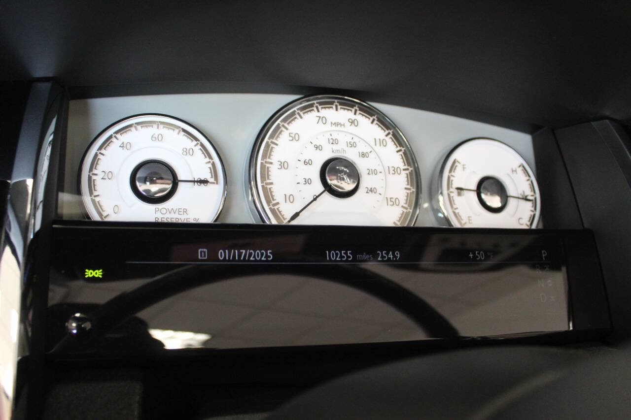 Used 2019 Rolls-Royce Dawn image 17