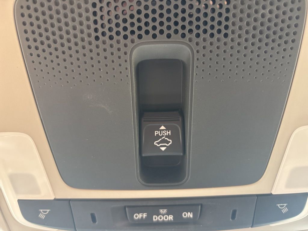 Used 2024 Honda HR-V EX-L image 23