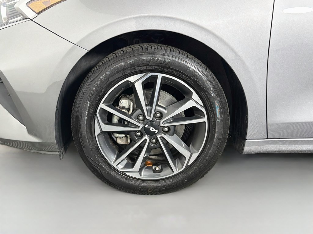 Used 2024 Kia Forte LXS FWD image 28