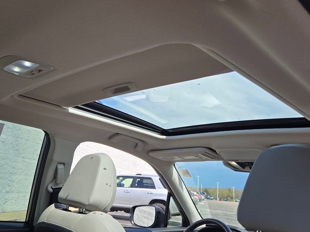 Certified 2023 Subaru Forester Limited AWD/4WD image 8