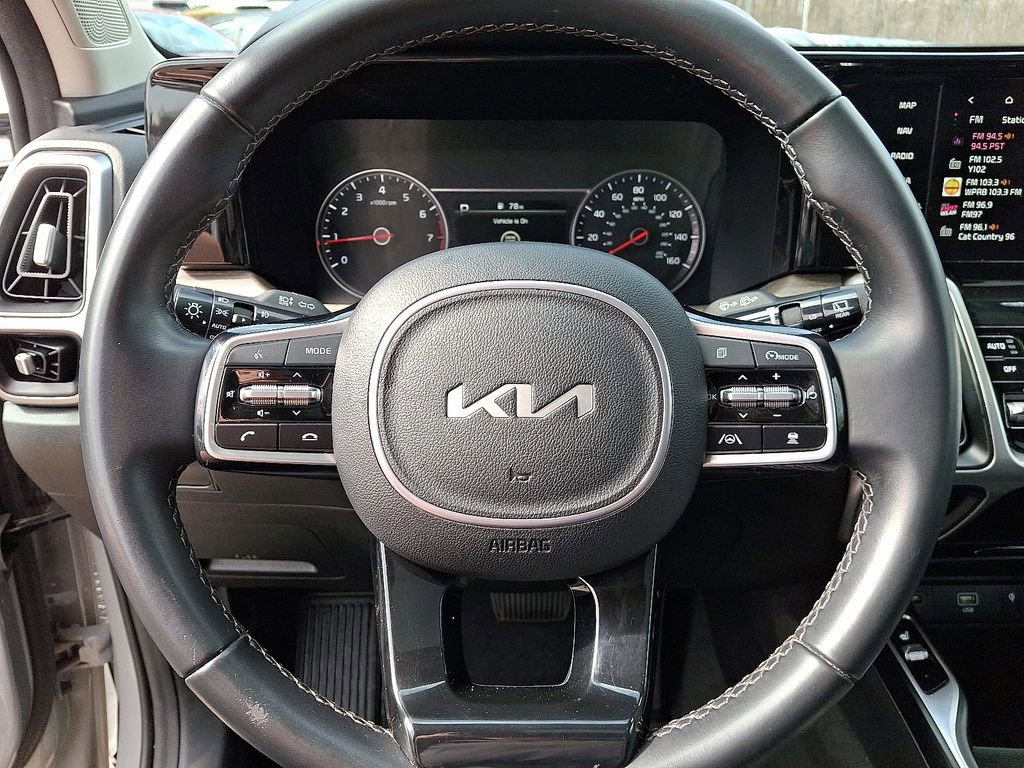 Used 2023 Kia Sorento EX w/ Panoramic Sunroof Package image 21