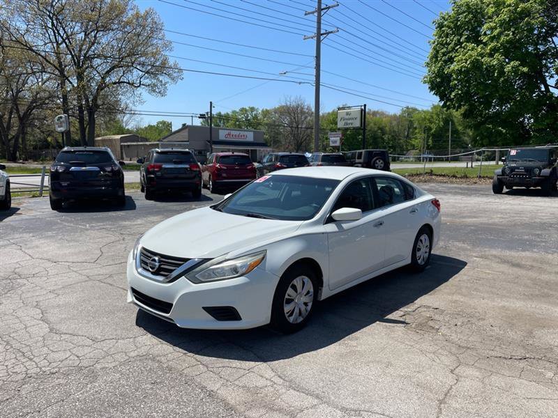 Used 2016 Nissan Altima 2.5 S w/ Power Driver Seat Package FWD image 1