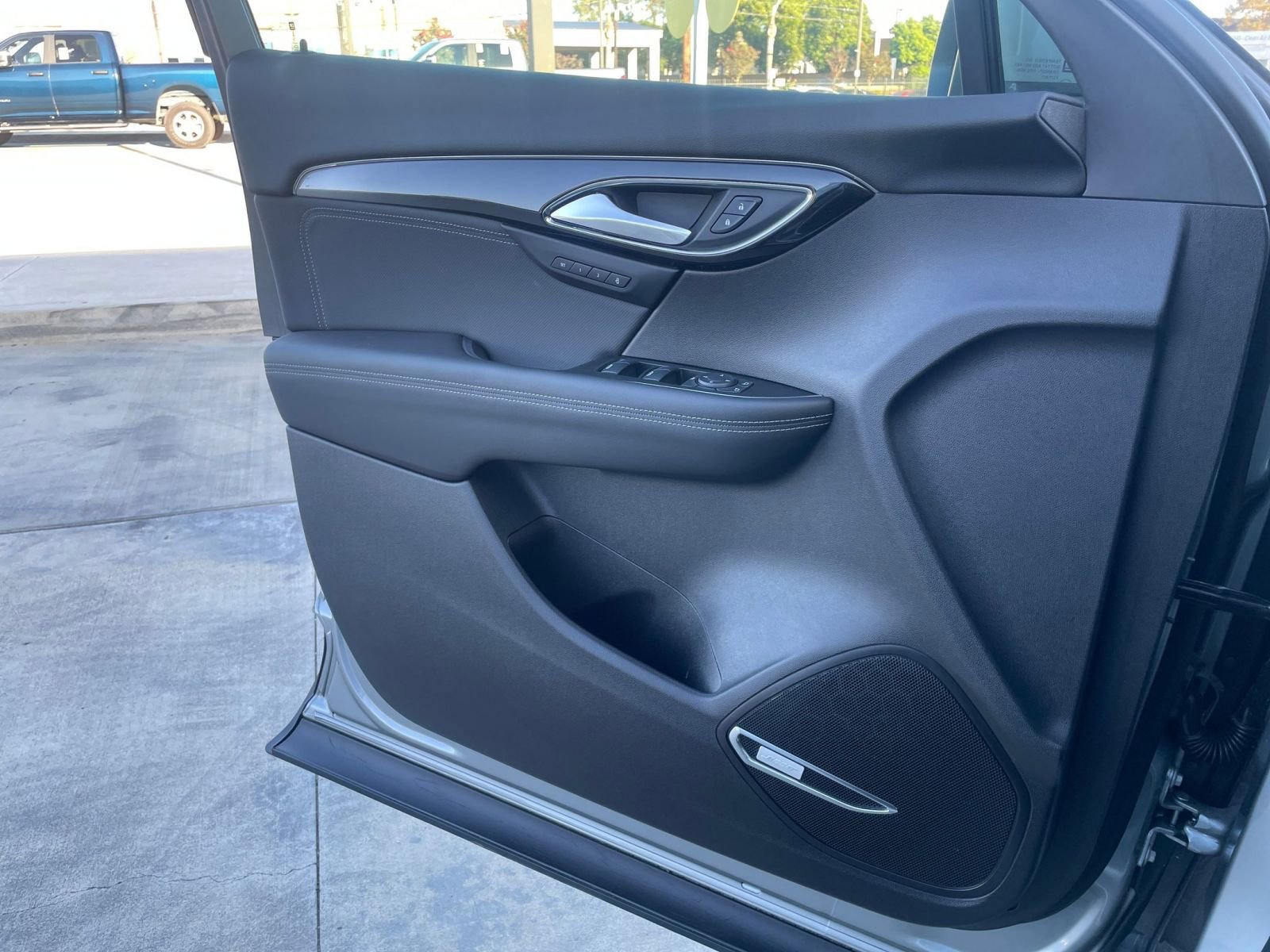 Used 2024 Buick Envision Preferred image 18