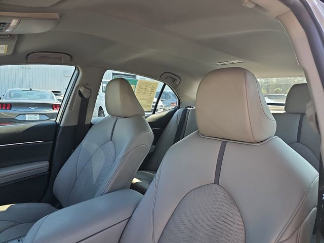 Used 2023 Toyota Camry XSE image 14