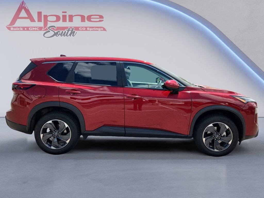 Used 2025 Nissan Rogue SV AWD/4WD image 6