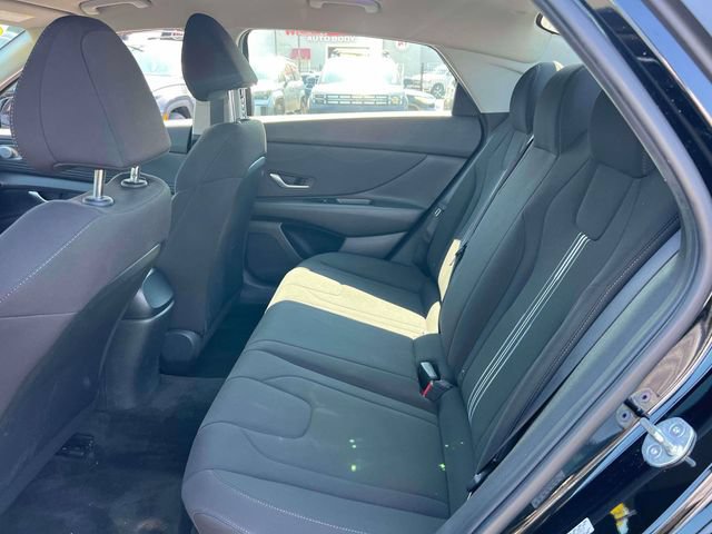 Certified 2023 Hyundai Elantra SEL w/ Convenience Package FWD image 12
