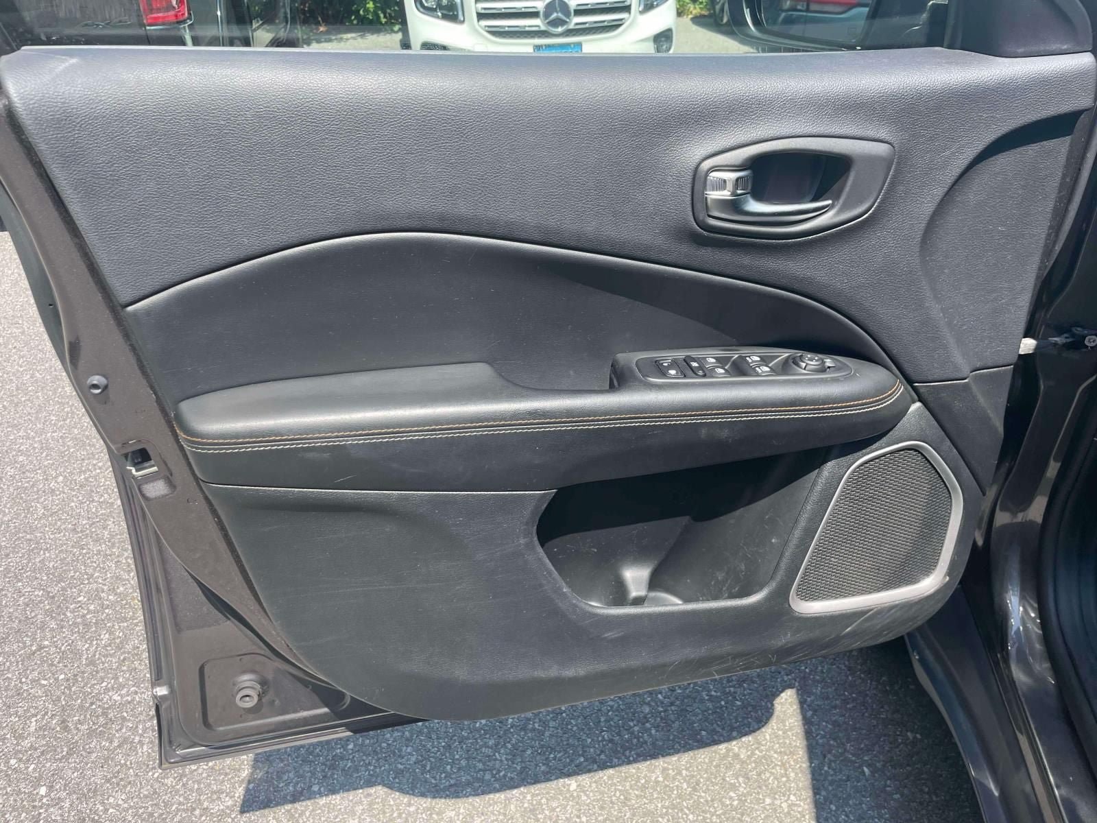Used 2018 Jeep Compass Latitude w/ Popular Equipment Group AWD/4WD image 16