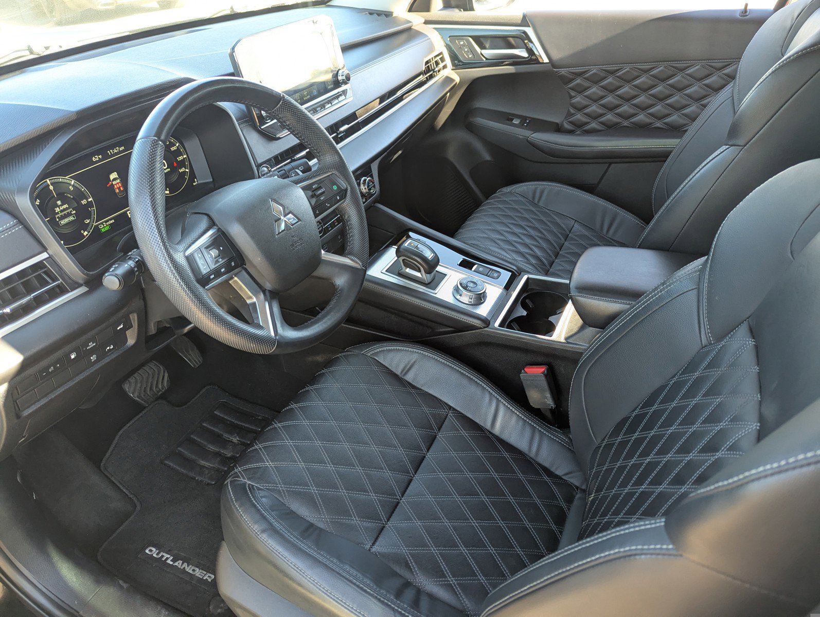 Used 2023 Mitsubishi Outlander SEL image 25