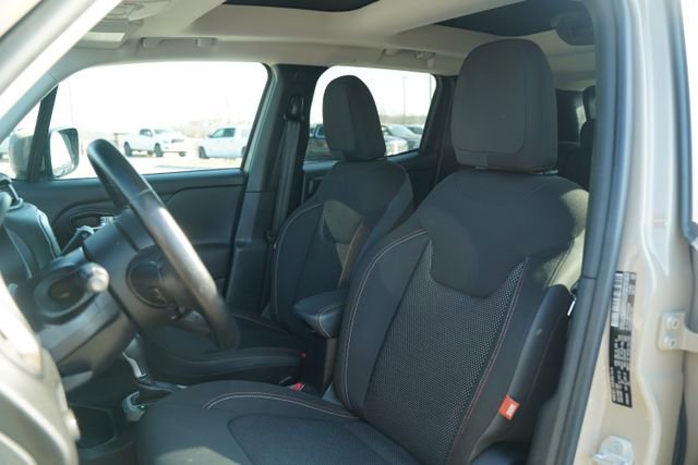 Used 2016 Jeep Renegade 75th Anniversary image 35