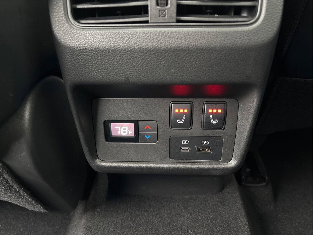 Used 2021 Nissan Rogue Platinum image 37