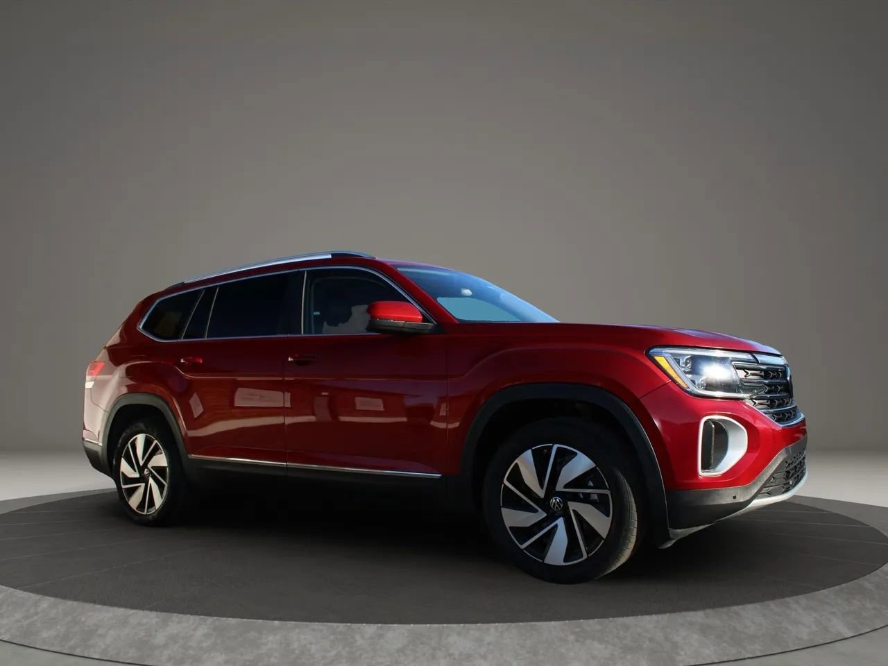 Used 2024 Volkswagen Atlas SEL image 11