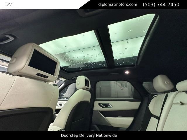 Used 2018 Land Rover Range Rover Velar R-Dynamic SE AWD/4WD image 24