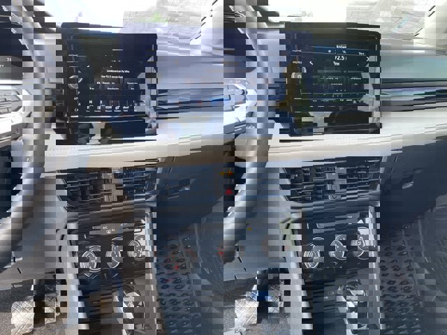 New 2025 Volkswagen Taos S image 23