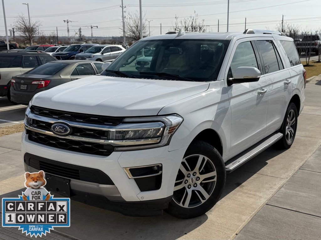 Used 2023 Ford Expedition Limited image 3