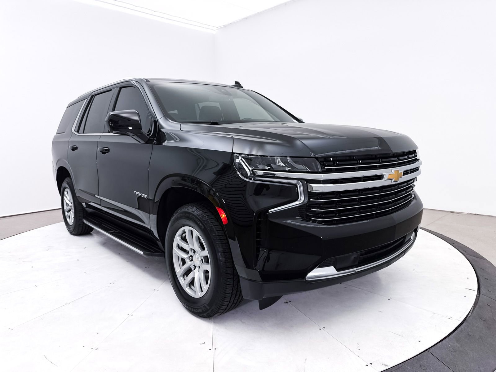 Used 2021 Chevrolet Tahoe LT AWD/4WD image 11