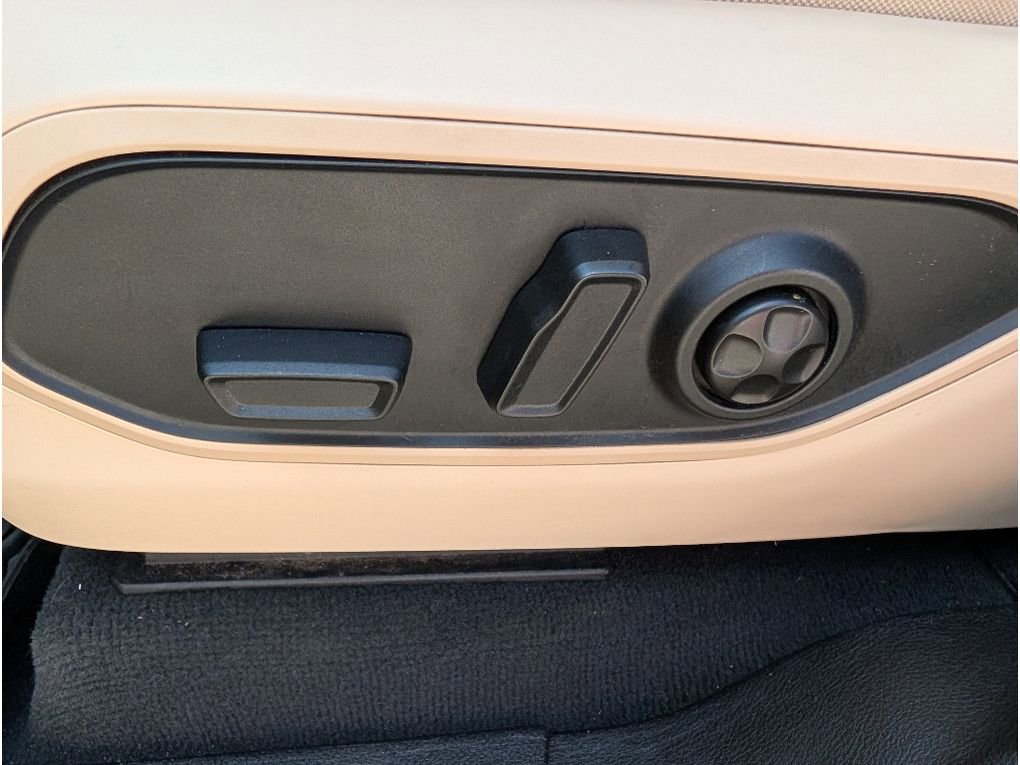 Used 2022 Jeep Grand Cherokee Limited image 15