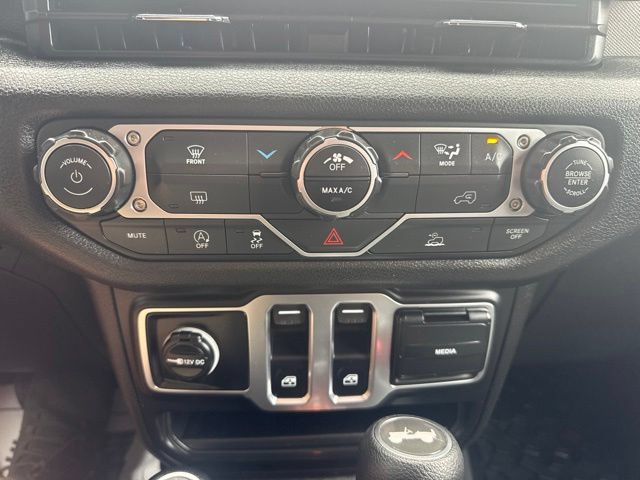 Used 2026 Jeep Wrangler Sport AWD/4WD image 22