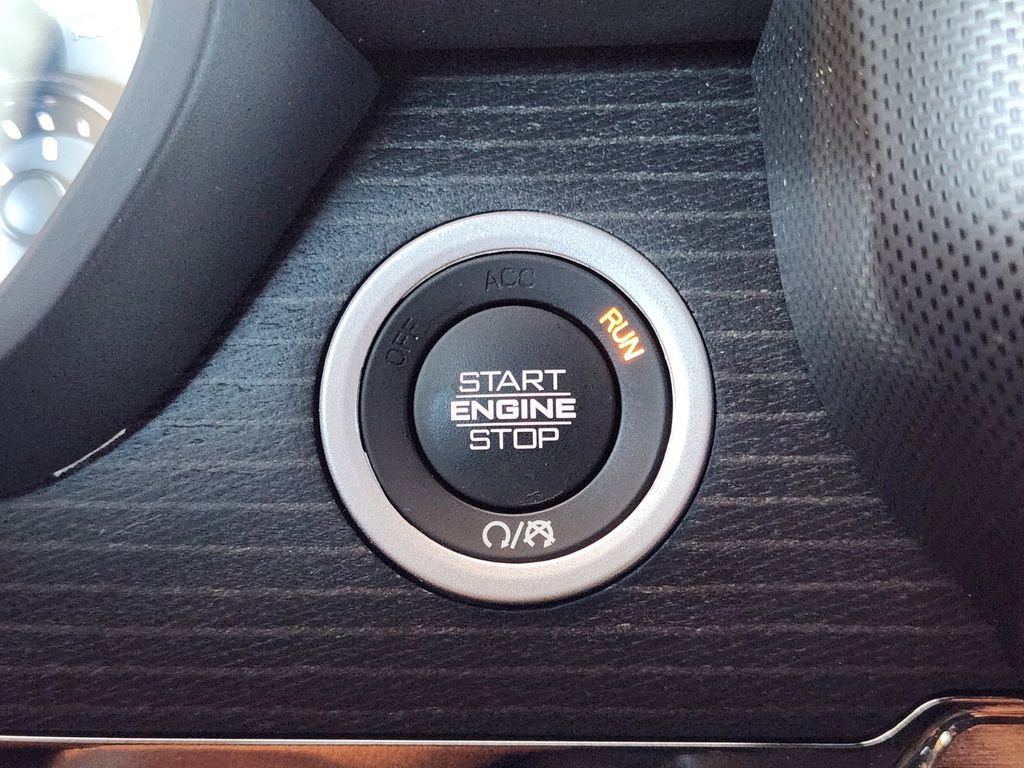 Used 2022 RAM 1500 Limited image 22