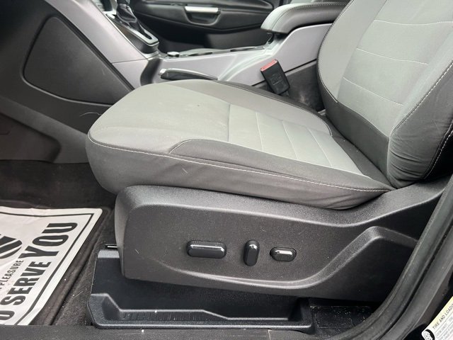 Used 2016 Ford Escape SE w/ SE Cold Weather Package image 21