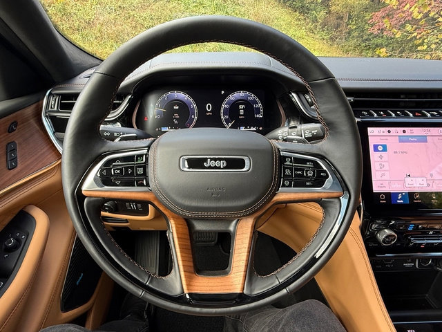 New 2025 Jeep Grand Cherokee Summit image 26