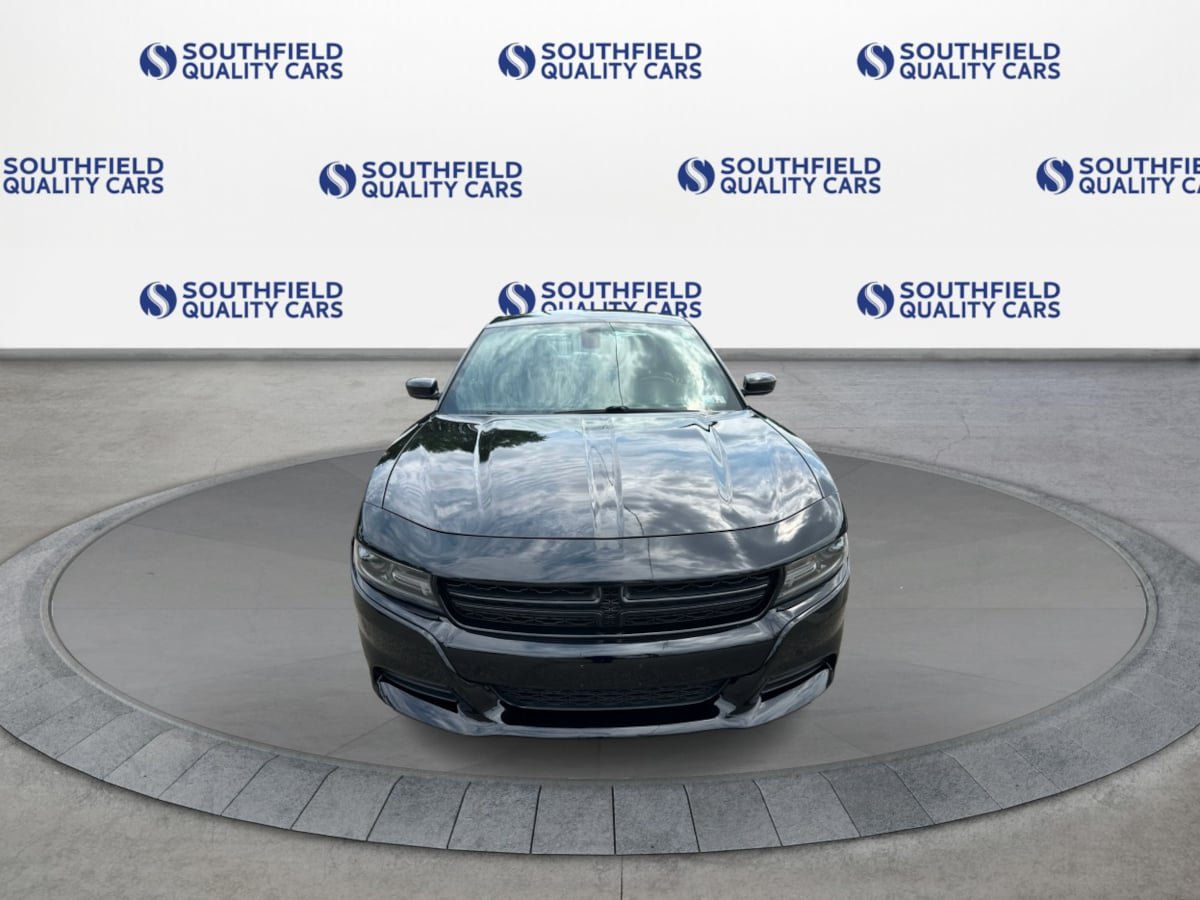Used 2020 Dodge Charger SXT w/ Leather Interior Group RWD image 9