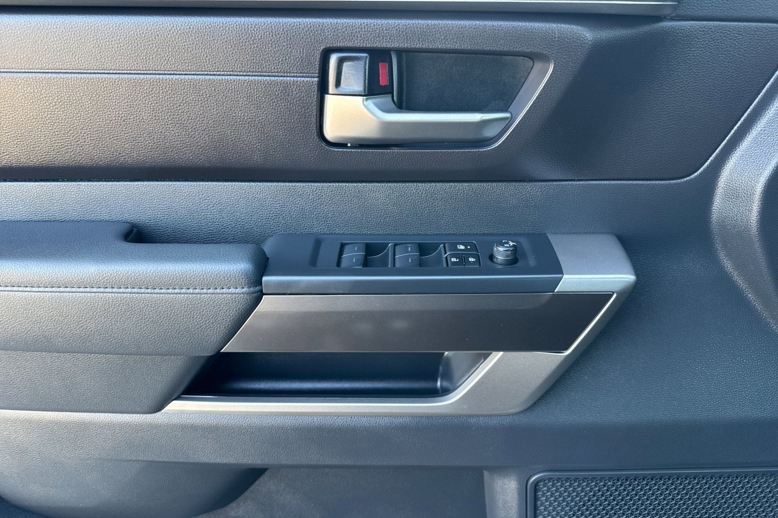 New 2026 Toyota Tundra SR image 11