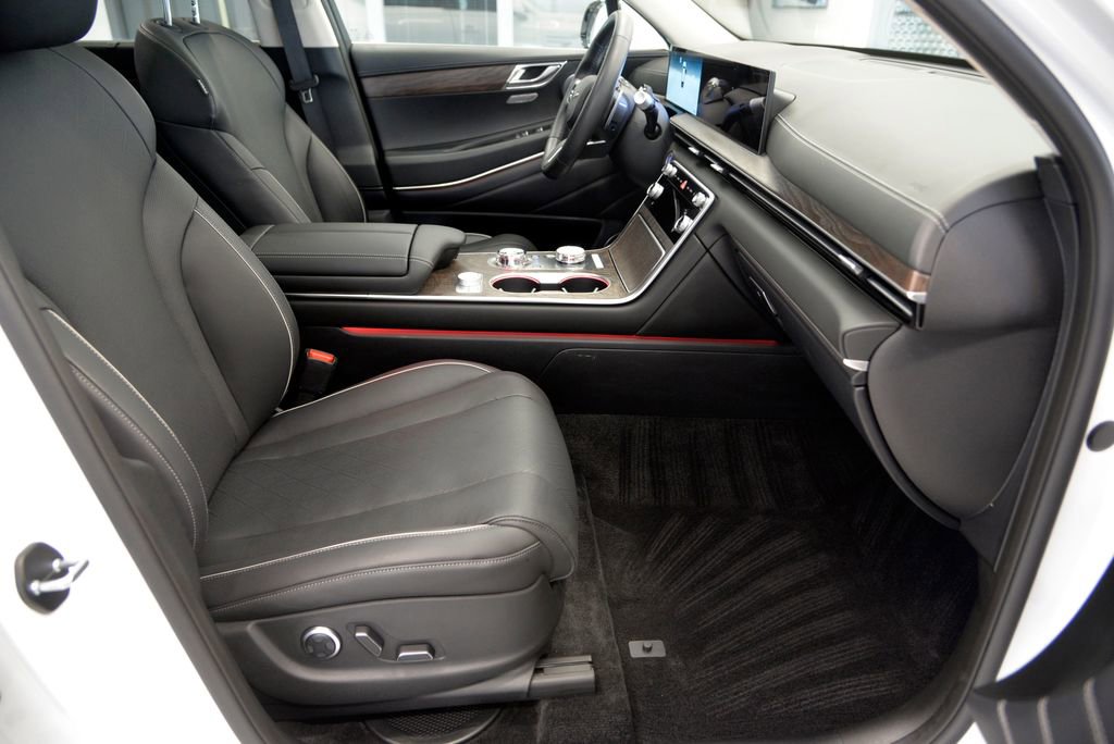 Used 2025 Genesis GV80 3.5T Advanced image 30