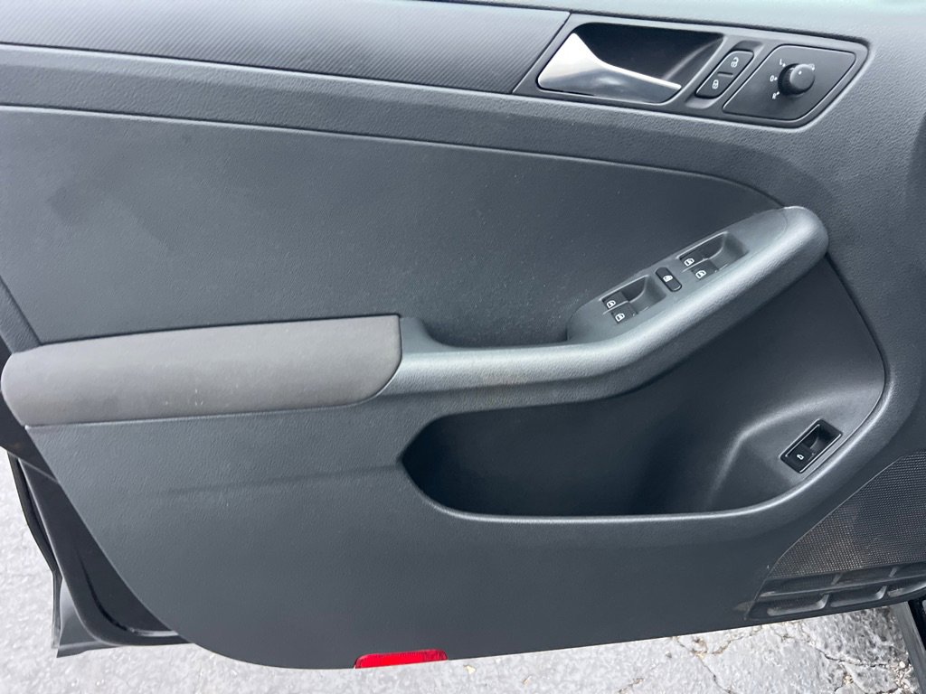 Used 2011 Volkswagen Jetta Sedan image 10