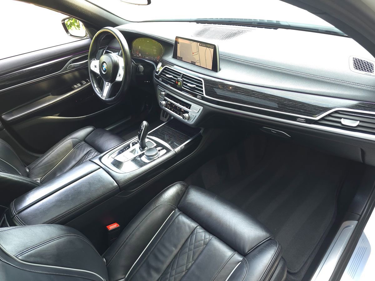 Used 2022 BMW 740i xDrive w/ M Sport Package AWD/4WD image 23