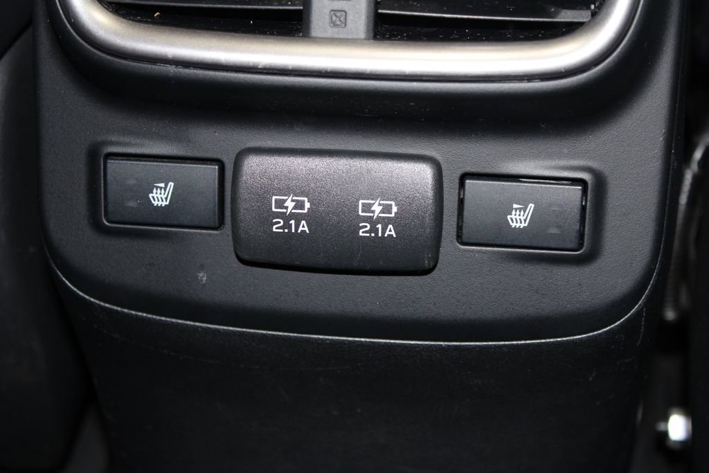 Used 2022 Subaru Outback Limited image 32