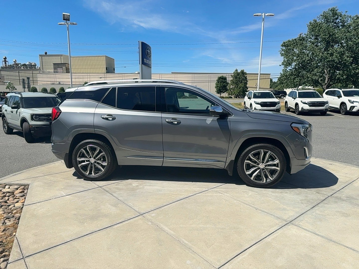 Used 2020 GMC Terrain Denali w/ Denali Premium Package AWD/4WD image 5