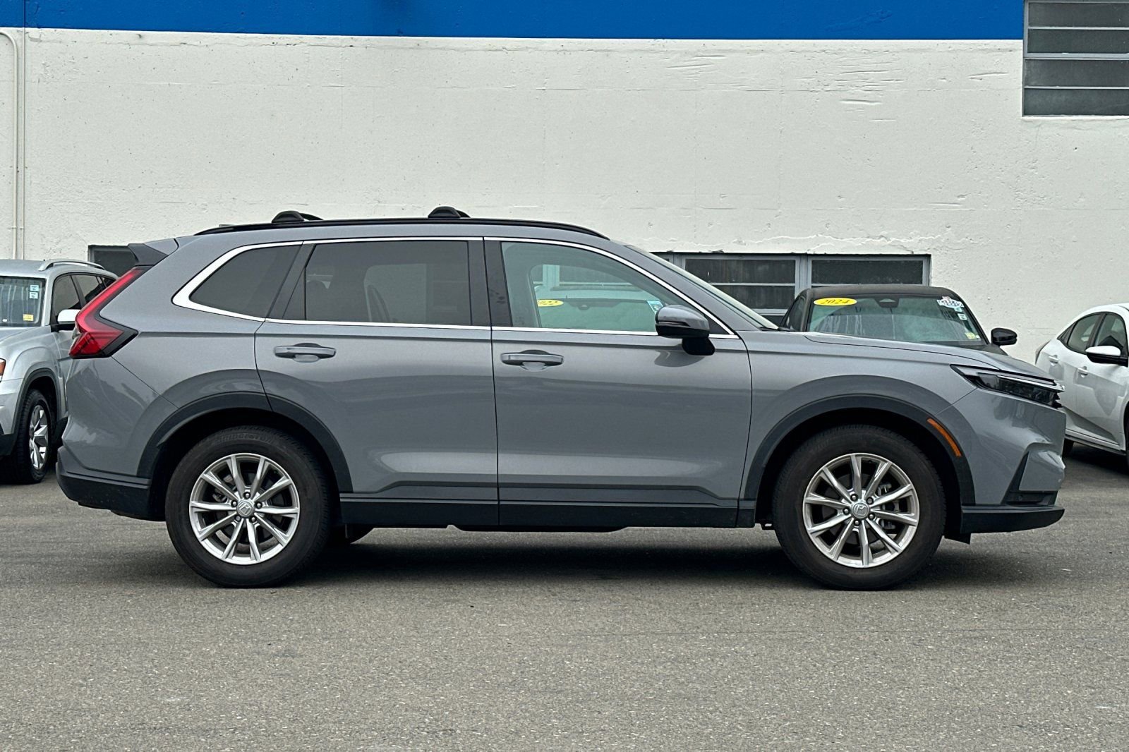 Certified 2024 Honda CR-V EX-L image 3