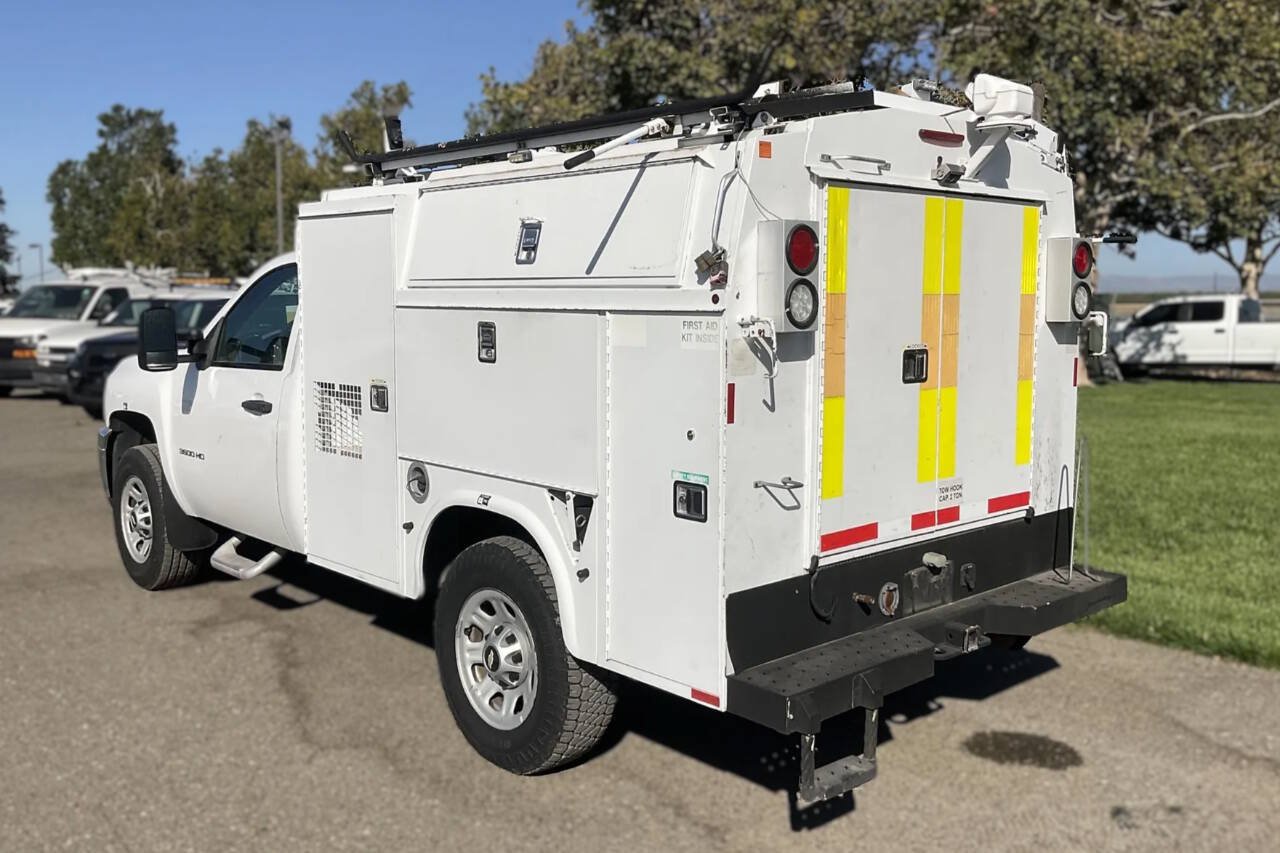 Used 2013 Chevrolet Silverado 3500 2WD Regular Cab image 4