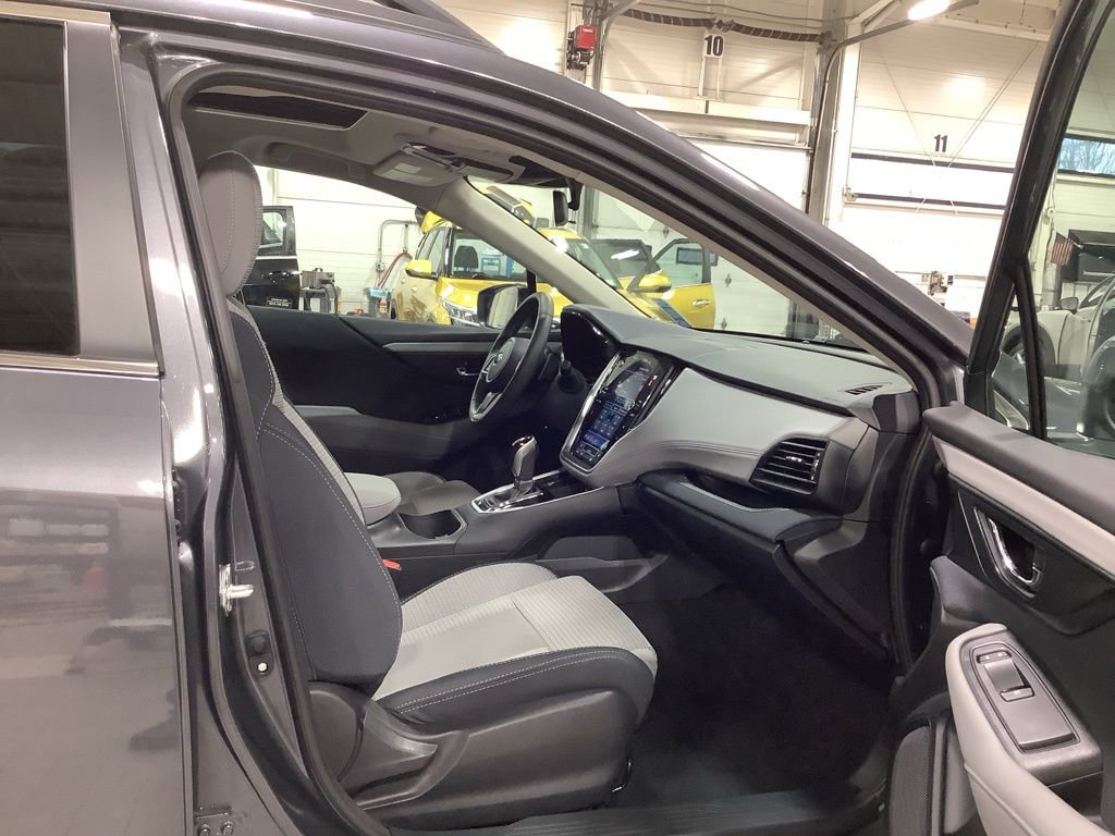 Certified 2025 Subaru Outback Premium image 5